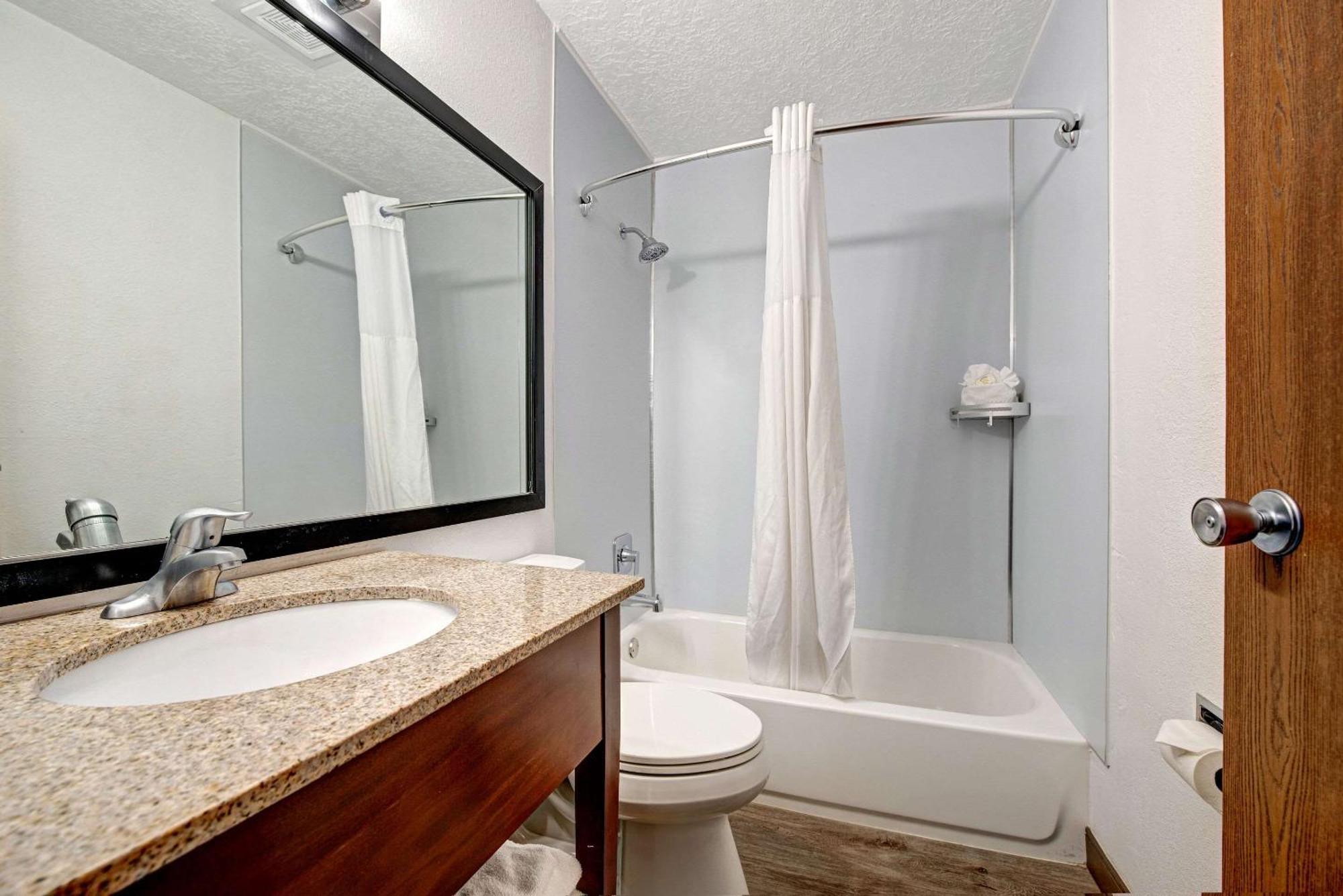 Hotel Quality Near Mesa Cortez