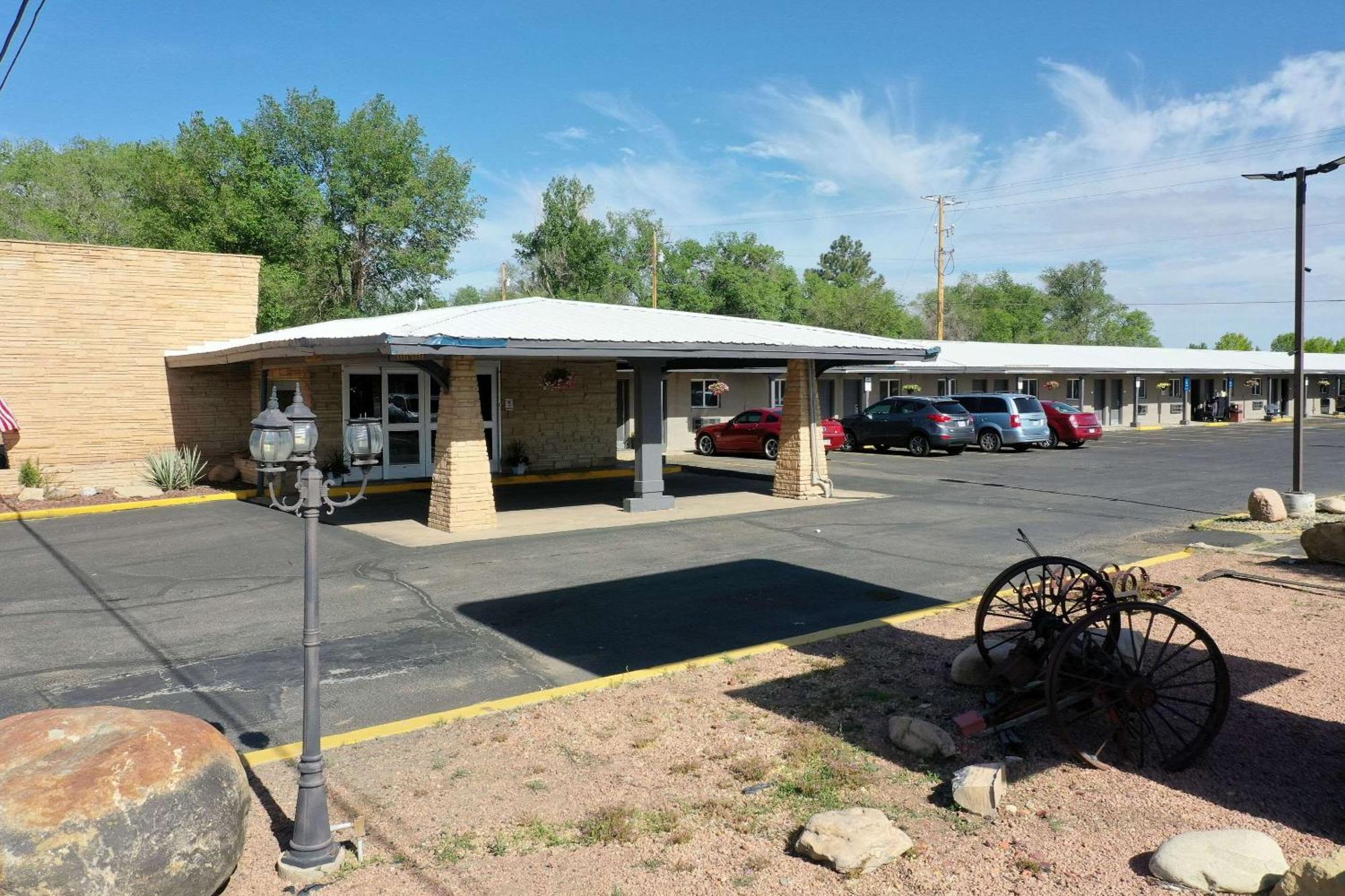 Quality Near Mesa Hotel